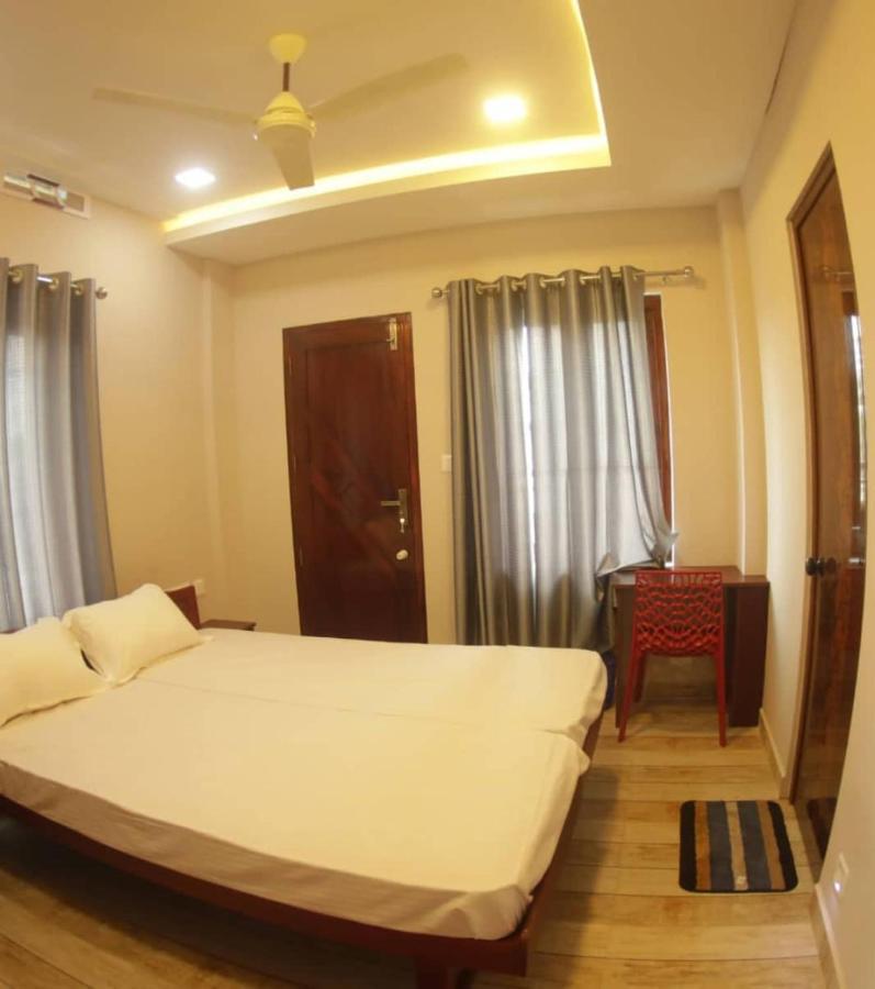 Meghdoot River Resort Kochi Екстер'єр фото